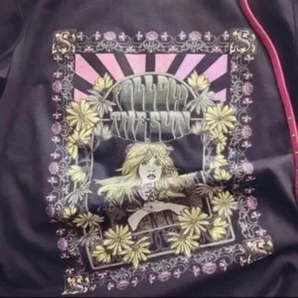 SOLD OUT Stevie Nicks Follow the Sun Graphic Band T-Shirt - Picture 5 of 6